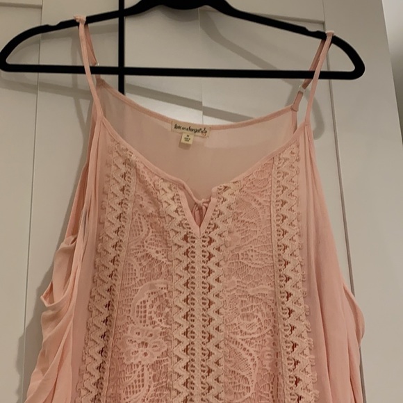 Crochet cold shoulder top - Picture 2 of 5